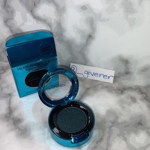 Tonight’s The Night Colourdrenched Pigments Eyeshadow Collection MAC